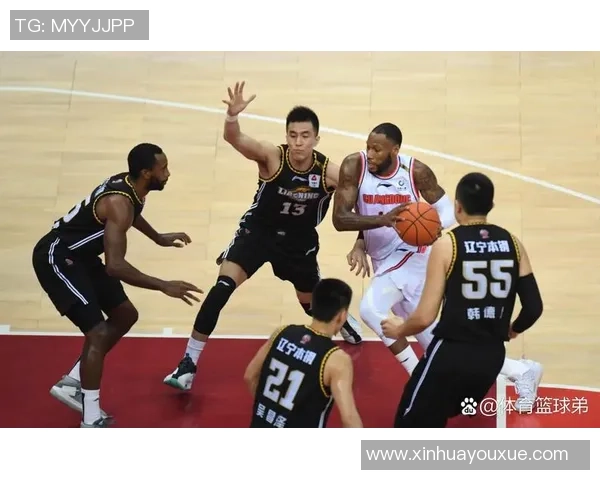 2018年11月18日福建队与辽宁队激战正酣精彩瞬间回顾与分析 2018年11月18日福建队与辽宁队激战正酣精彩瞬间回顾与分析